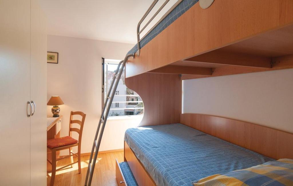Direct At Sea Apartment Postira Bagian luar foto