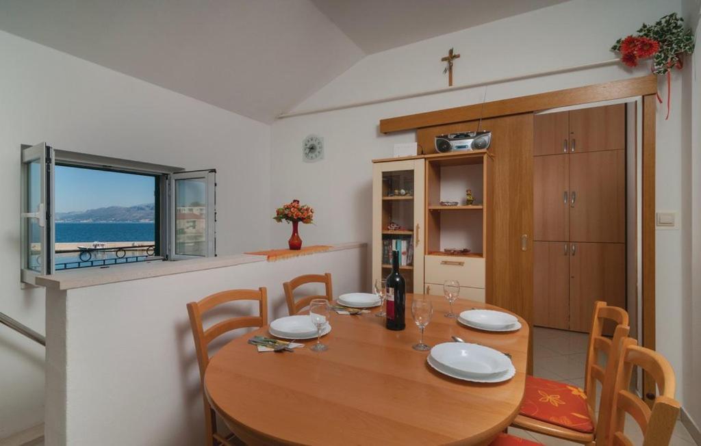 Direct At Sea Apartment Postira Bagian luar foto